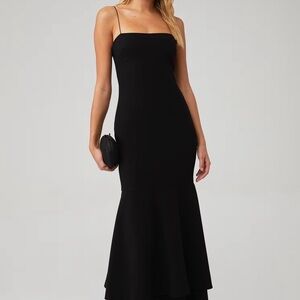 LIKELY Auora Elegant Black Evening Gown